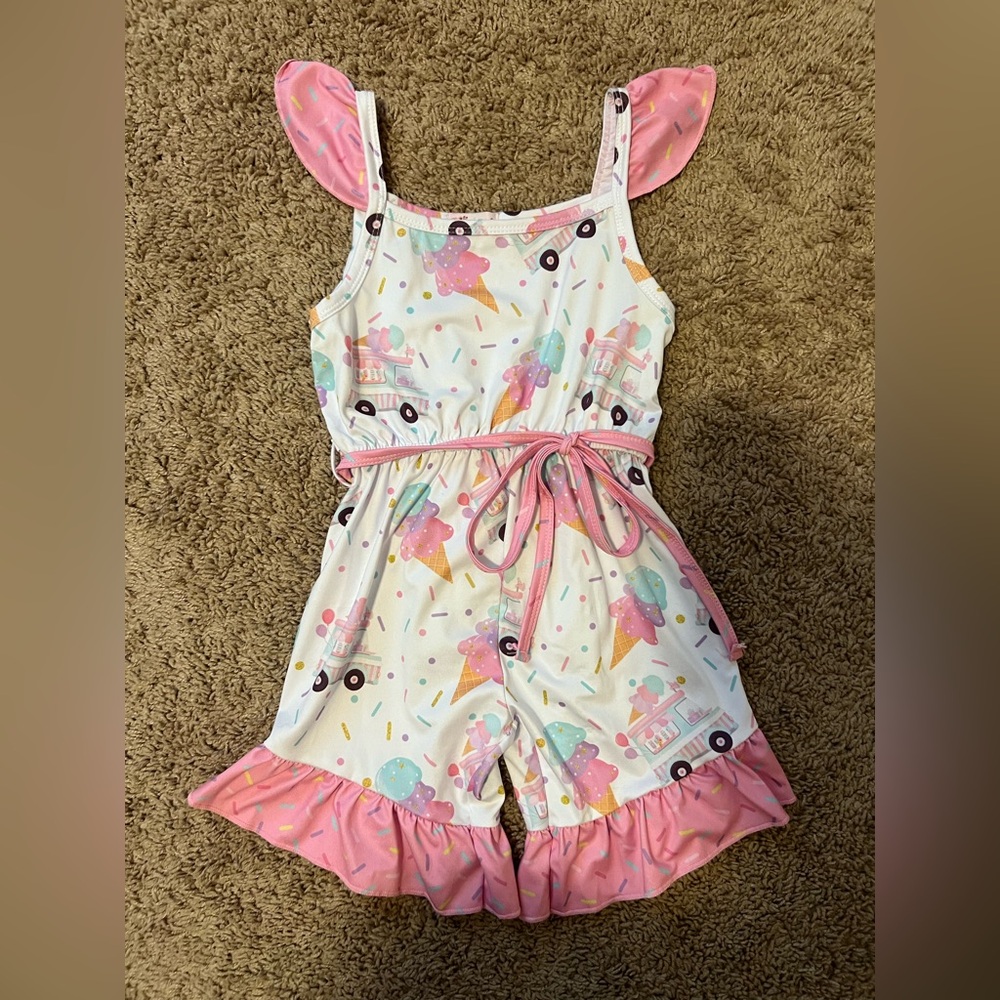 NWOT Size 5/6